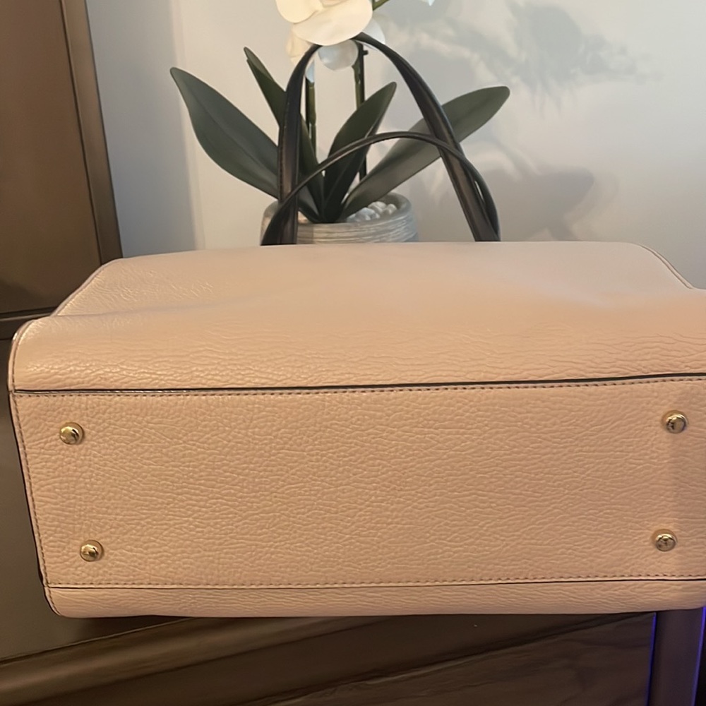 Kate Spade Tan/Black Bow Handbag - Picture 6 of 9